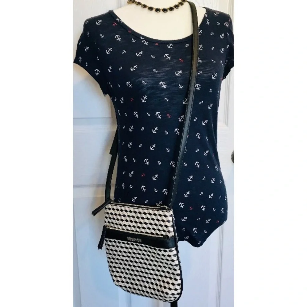 KENNETH Cole Reaction Crossbody Retro Print